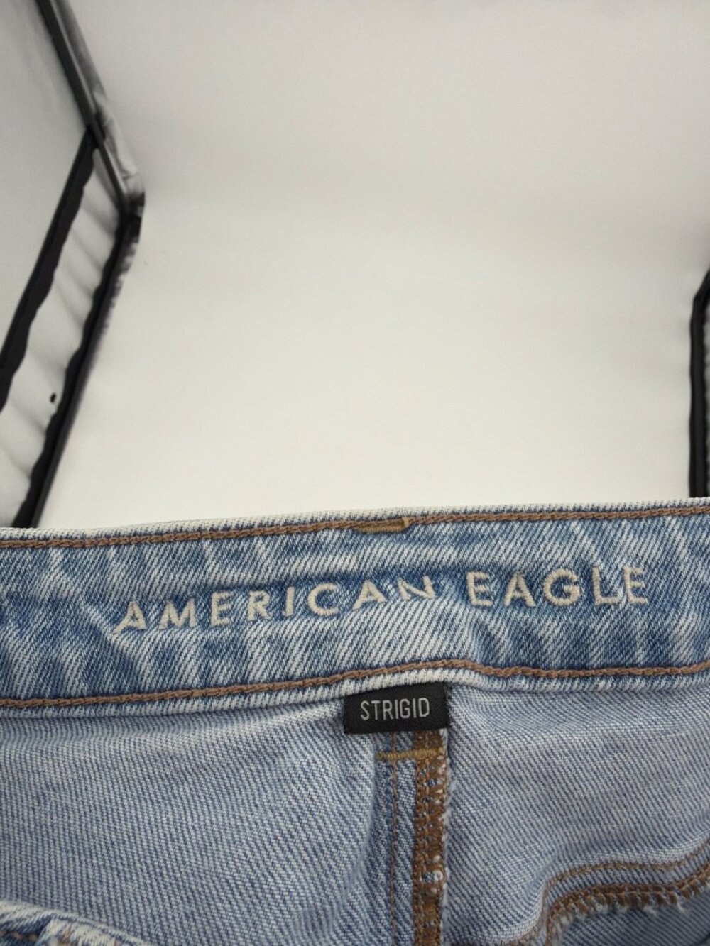 American Eagle Womens Mom Jeans Size 4 Light Wash High Rise Straight Fit Coastal - Picture 7 of 10